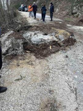 Podor skal na cesti Pod gradom-Tovsto 1